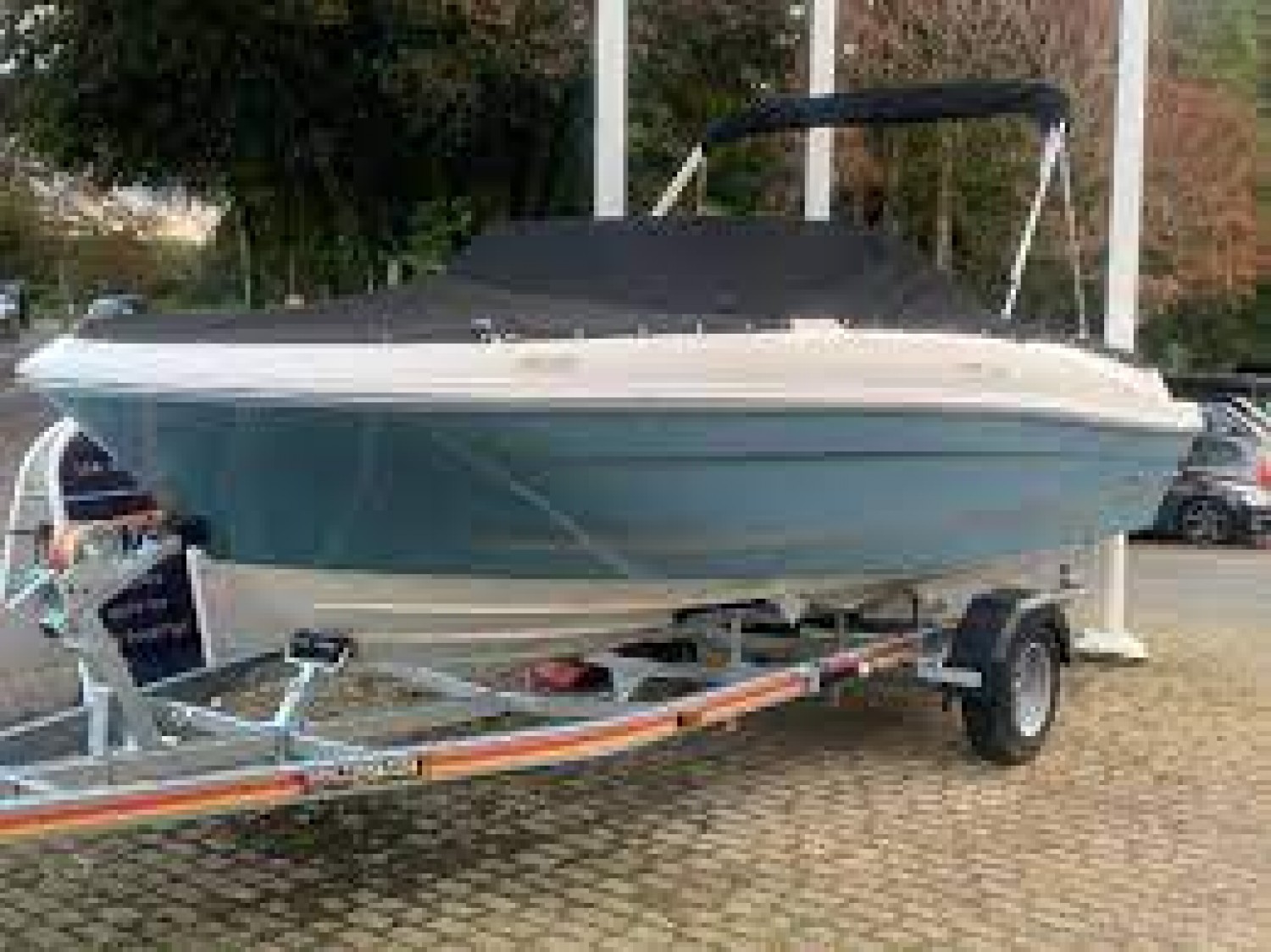 slider 0 Bayliner VR4 OB